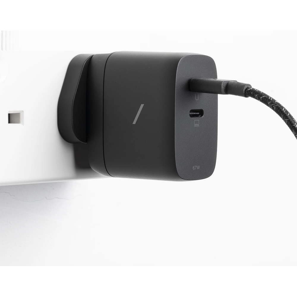 FAST-PD67-BLK-INT FAST GAN CHARGER PD 67WBLACK-INTL, СЗУ 67W,  разъёмы 2 USB-C . Цвет: чёрный